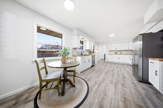 103 Valleyview Dr in Circleville, OH - Building Photo - Building Photo