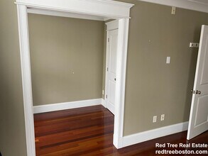 632 E Broadway, Unit 4 in Boston, MA - Building Photo - Building Photo