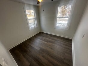 2902 S 19th St in St. Joseph, MO - Foto de edificio - Building Photo