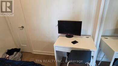 330 Richmond St W in Toronto, ON - Building Photo - Building Photo