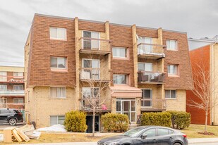 415 Ampère Av in Laval, QC - Building Photo