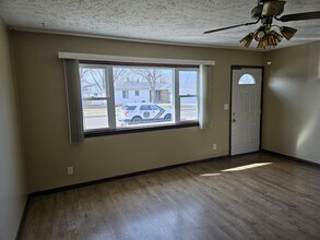 1310 W Dakota St in Fremont, NE - Building Photo - Building Photo