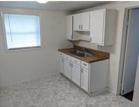 321 W Hunt Ave in Bushnell, FL - Building Photo - Building Photo