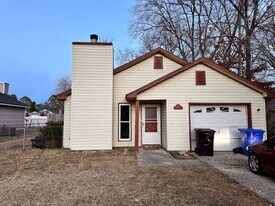 6920 Timberwood Dr in Fayetteville, NC - Building Photo