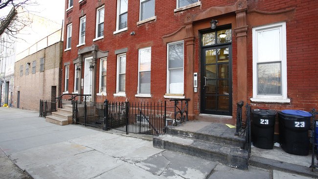 23 Adelphi St in Brooklyn, NY - Building Photo - Building Photo