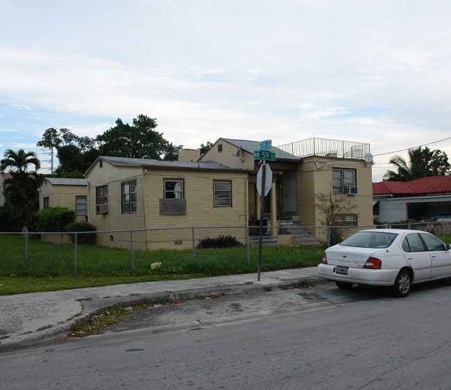 451 NW 59th St in Miami, FL - Building Photo - Building Photo