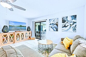 9130 E Highland Pines Blvd in Palm Beach Gardens, FL - Building Photo - Building Photo
