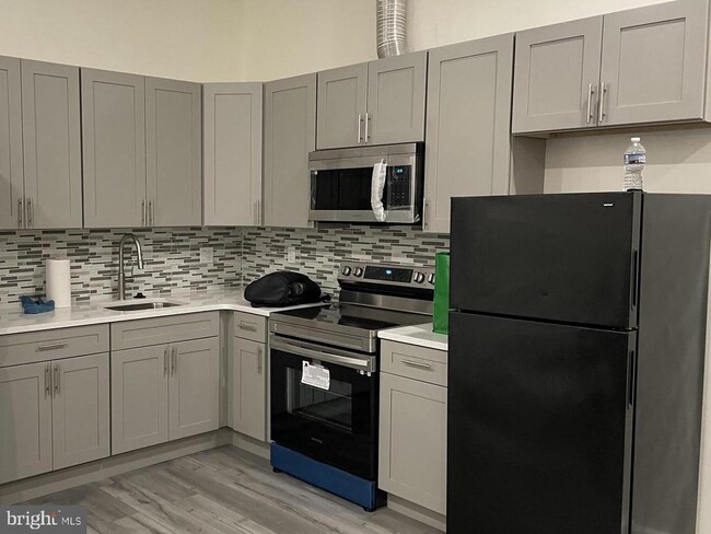 property at 910 Arch St