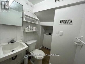 15 Bison Dr in Toronto, ON - Building Photo - Building Photo