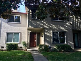 1489 St James Pkwy in Concord, CA - Building Photo