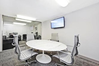 325-327 Court St in Brooklyn, NY - Foto de edificio - Building Photo