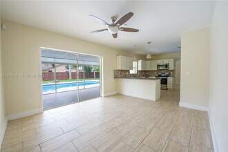 18370 SW 292nd St in Homestead, FL - Building Photo - Building Photo