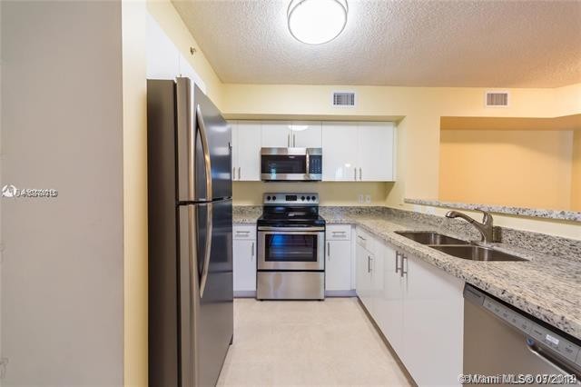 2113 Renaissance Blvd-Unit -206 in Miramar, FL - Building Photo - Building Photo