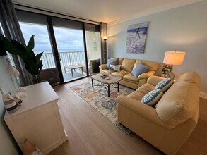 1403 Lake Park Blvd S in Carolina Beach, NC - Building Photo - Building Photo