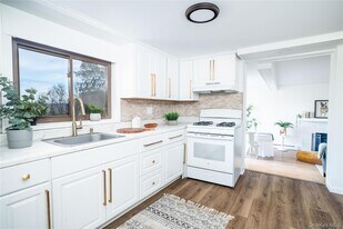 1099 US-9W in Nyack, NY - Building Photo