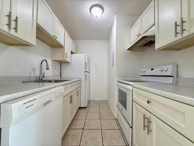 1239 Benoist Farms Rd in Royal Palm Beach, FL - Building Photo - Building Photo