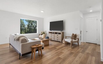 108 N Bison Ct in Nixa, MO - Building Photo - Building Photo