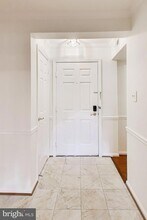 5707 Brewer House Cir, Unit T2 in Rockville, MD - Building Photo - Building Photo