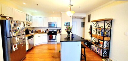 78 Jefferson St, Unit 2E in Hoboken, NJ - Foto de edificio - Building Photo