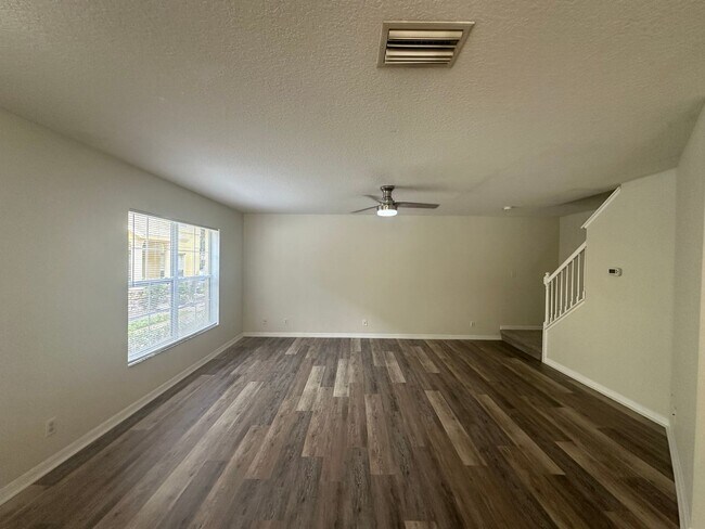 214 Drawbridge Ln in Valrico, FL - Building Photo - Building Photo