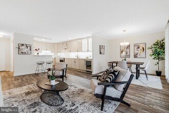 2555 Pennsylvania Ave NW in Washington, DC - Building Photo - Building Photo