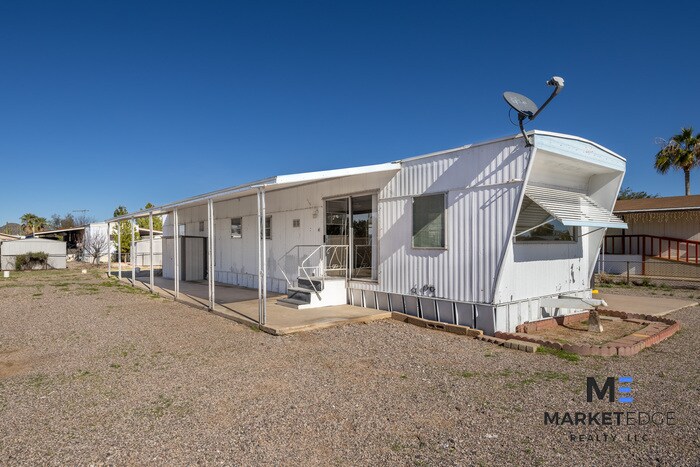 9618 E Aspen Cir in Mesa, AZ - Foto de edificio