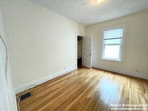 72 Roseclair St, Unit 1 in Boston, MA - Building Photo - Building Photo