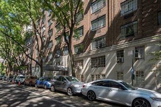 35 W 90th St in New York, NY - Foto de edificio - Building Photo