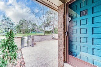 1631 S Hill Blvd in Bloomfield Hills, MI - Building Photo - Building Photo