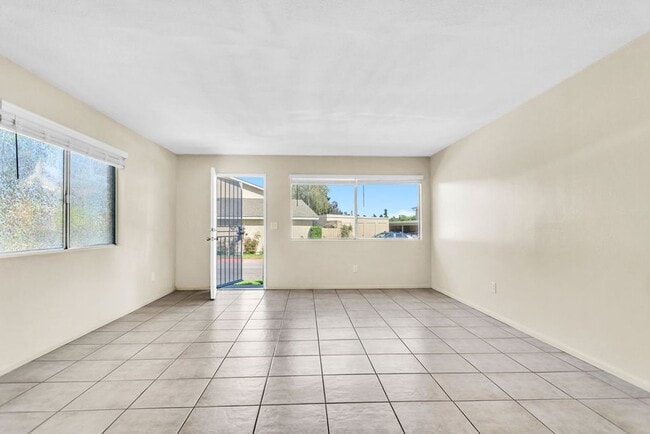 8020 Camino Kiosco in San Diego, CA - Building Photo - Building Photo