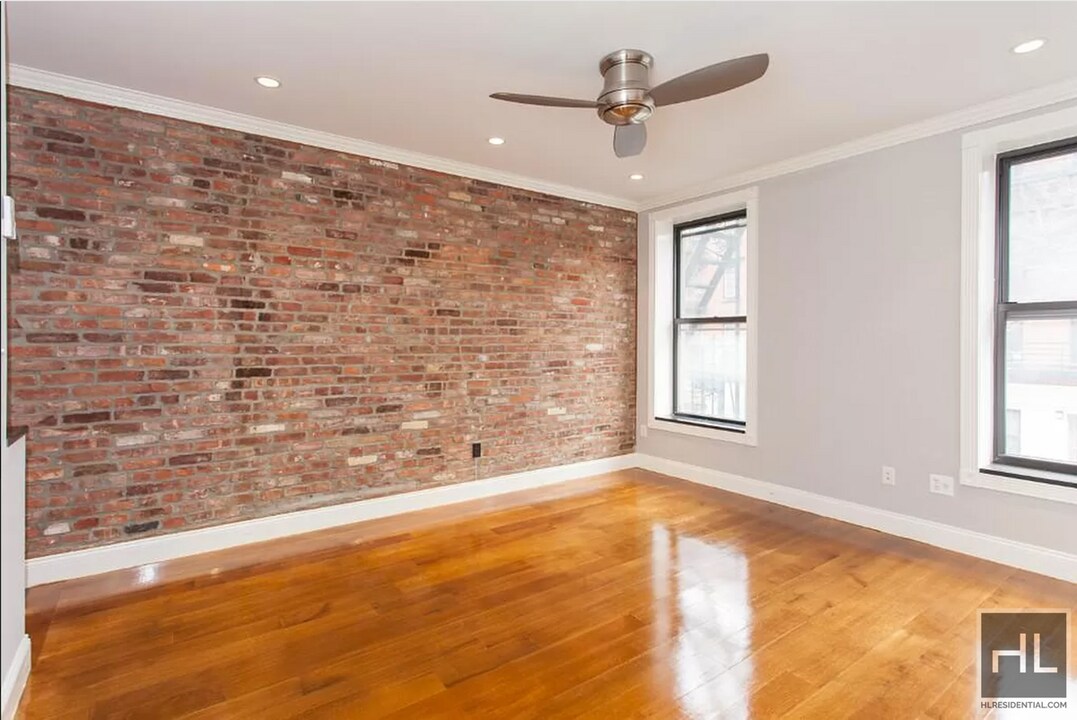 East 18th Street in New York, NY - Building Photo