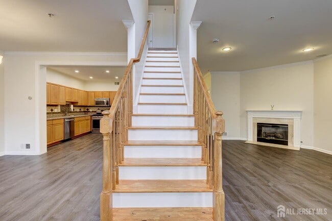 100 Forest Dr in Piscataway, NJ - Building Photo - Building Photo