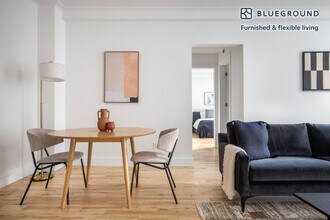 15 W 55th St in New York, NY - Building Photo - Building Photo