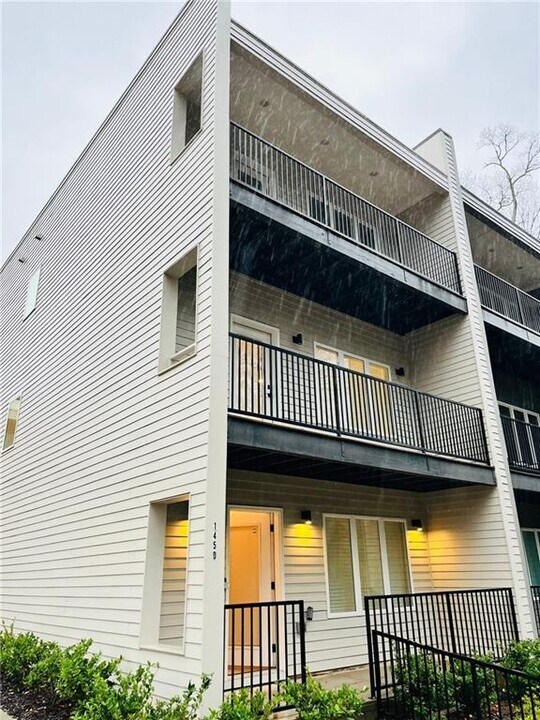 1445 Walker Pl SE in Atlanta, GA - Building Photo