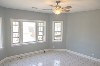 5445 W 64th St in Chicago, IL - Building Photo - Building Photo