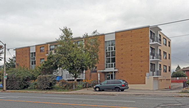 815 Midland Ave in Toronto, ON - Building Photo - Primary Photo