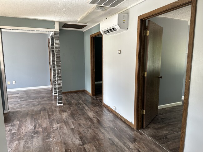 property at 1122 S Oak Ave