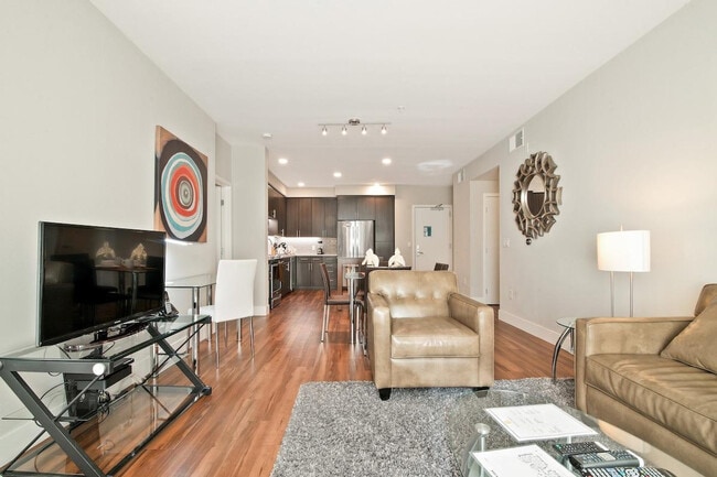 1616 W El Camino Real in Mountain View, CA - Foto de edificio - Building Photo