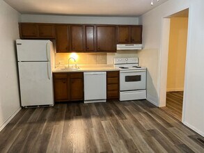 2507 S Ingram Mill Rd in Springfield, MO - Building Photo - Building Photo