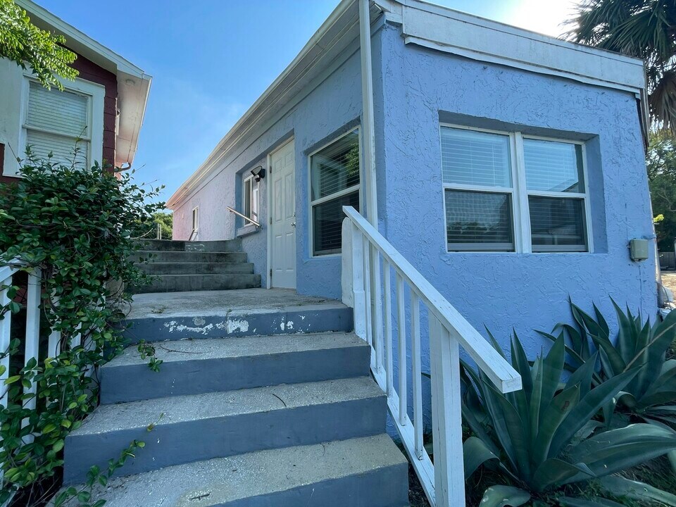 1316 E Gore St in Orlando, FL - Building Photo