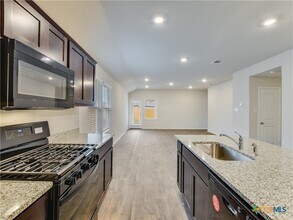 214 Whipporwill Ln in San Marcos, TX - Building Photo - Building Photo