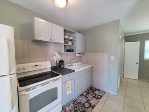 5401 E 14th Ave, Unit B in Tampa, FL - Building Photo - Building Photo