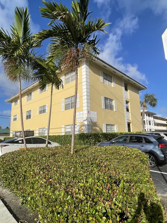 Meridian Apartments in Fort Lauderdale, FL - Foto de edificio