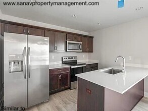 4014 NE 5th St in Ankeny, IA - Building Photo - Building Photo