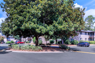 Magnolia Gardens in Atlanta, GA - Building Photo - Building Photo