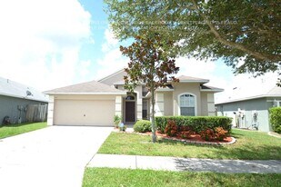 12711 Standbridge Dr in Riverview, FL - Building Photo