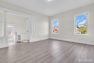 375 Delavan St in New Brunswick, NJ - Building Photo - Building Photo