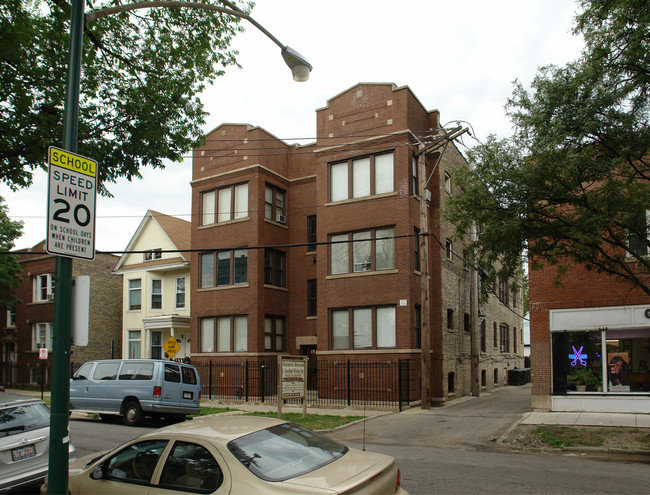 1536 W Walton St in Chicago, IL - Foto de edificio - Building Photo