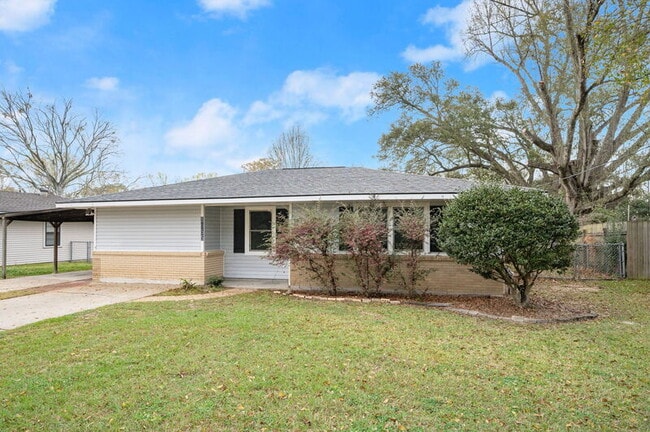 8955 Alma Dr in Baton Rouge, LA - Building Photo - Building Photo