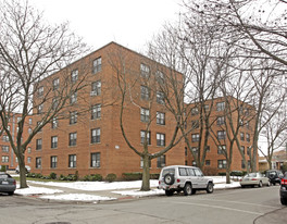 2601 W Catalpa Ave Apartments